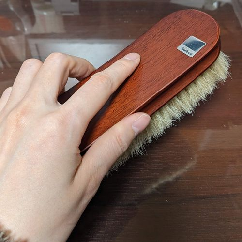 コロニルの馬毛ブラシ