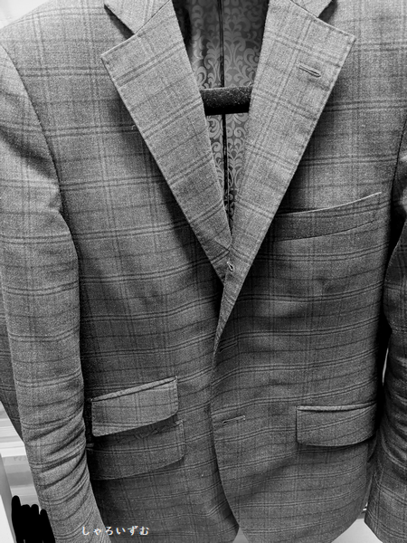 スーツのジャケットの写真